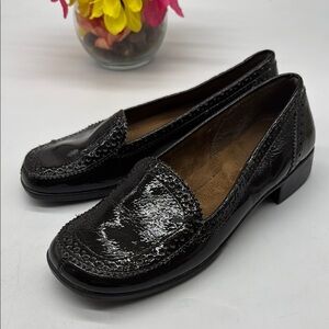 AEROSOLES Brown Shiny Loafers with Textured Finish Size 7 BLO7758C